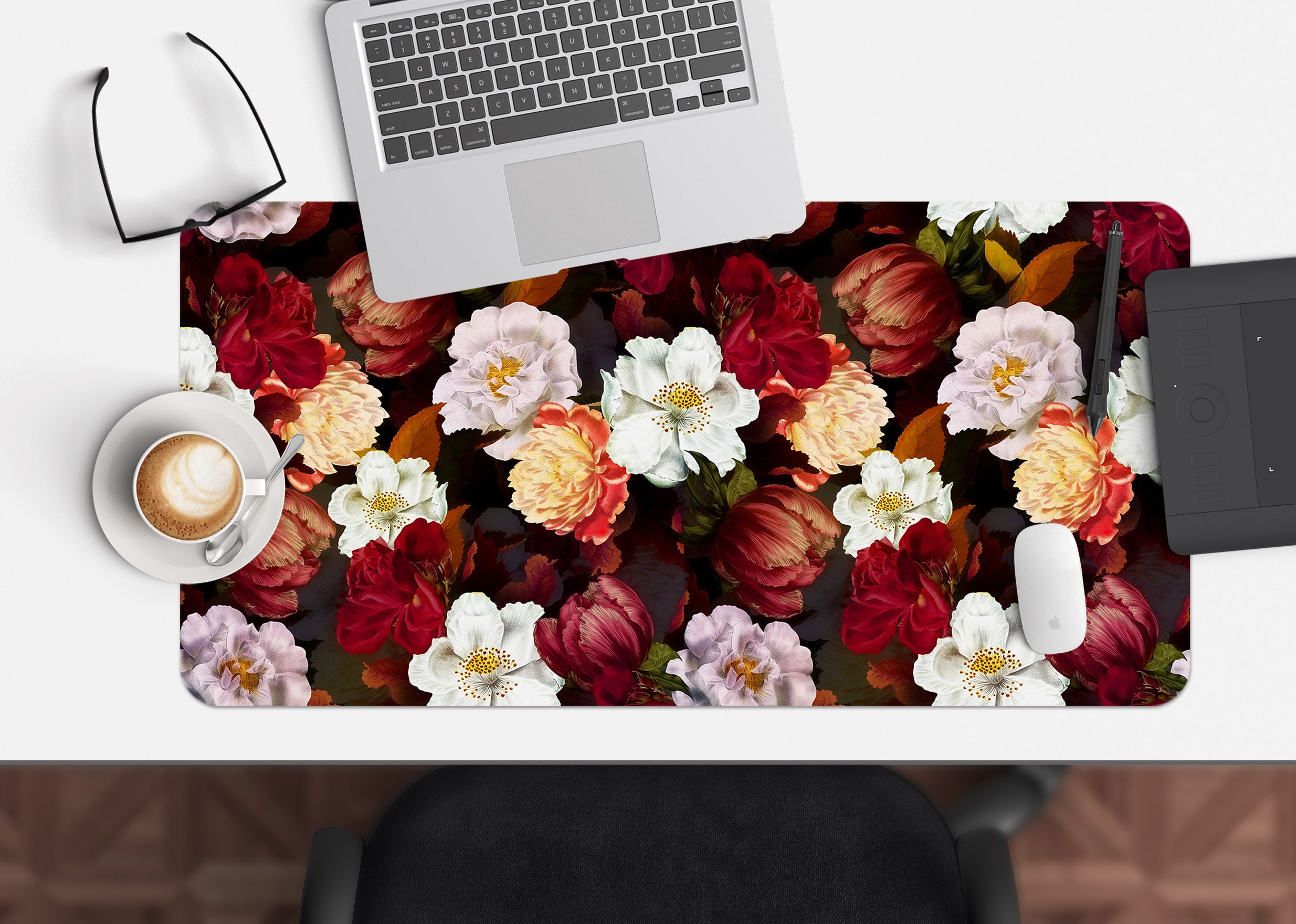 3D Red White Flowers 120189 Uta Naumann Desk Mat